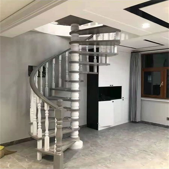 石家庄实木烤漆旋转楼梯施工6